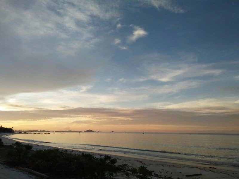 tanjung tinggi beach