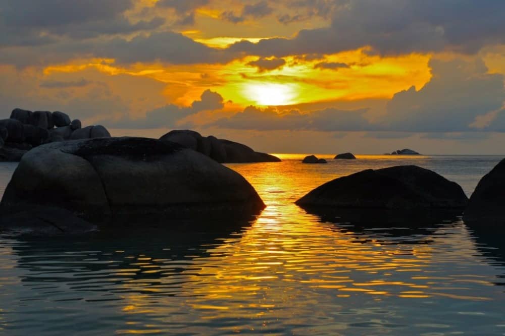 tanjung tinggi beach