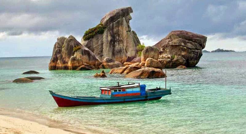 tanjung tinggi beach