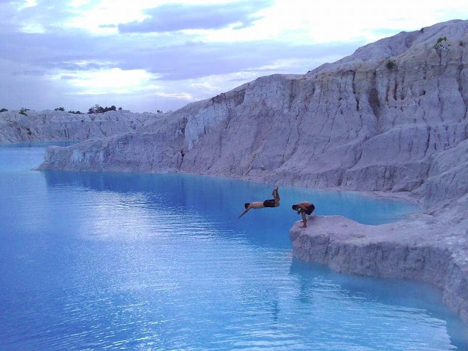 danau kaolin air bara