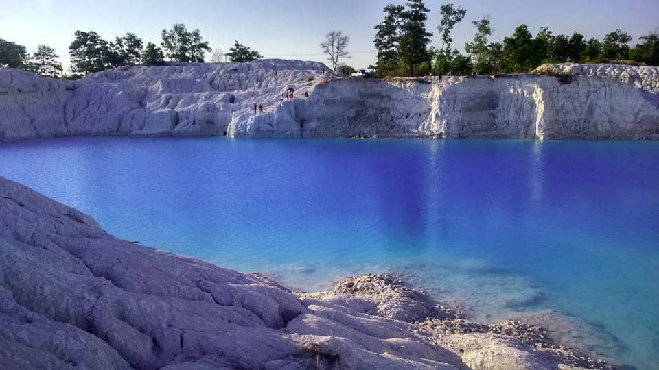 danau kaolin air bara