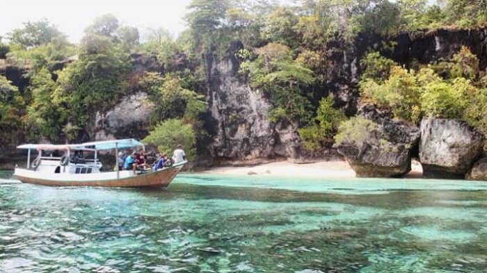 wisata di wakatobi