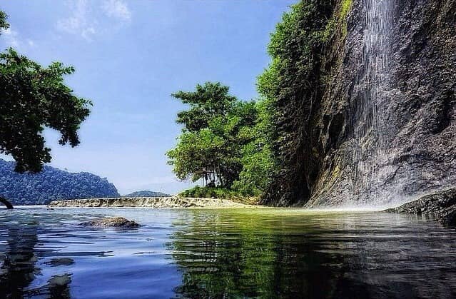 pantai sipelot