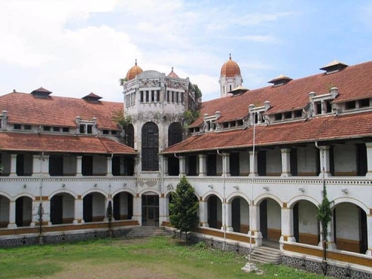 lawang sewu semarang