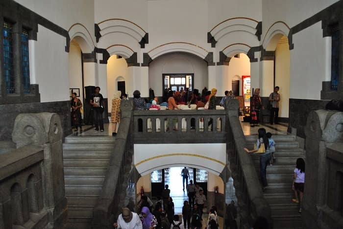 lawang sewu semarang