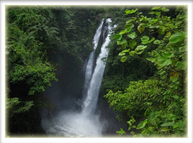 air terjun aling aling