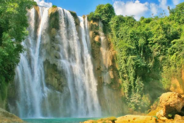 air terjun nglirip