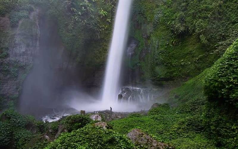 air terjun coban pelangi