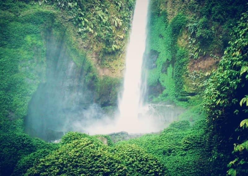 air terjun coban pelangi