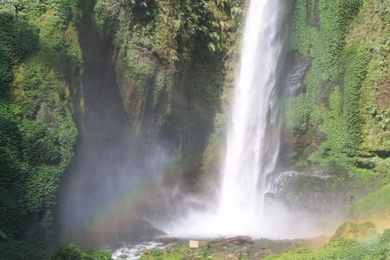 air terjun coban pelangi