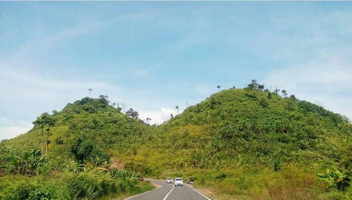 pantai teluk asmara
