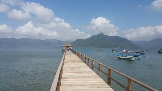 pantai karanggongso
