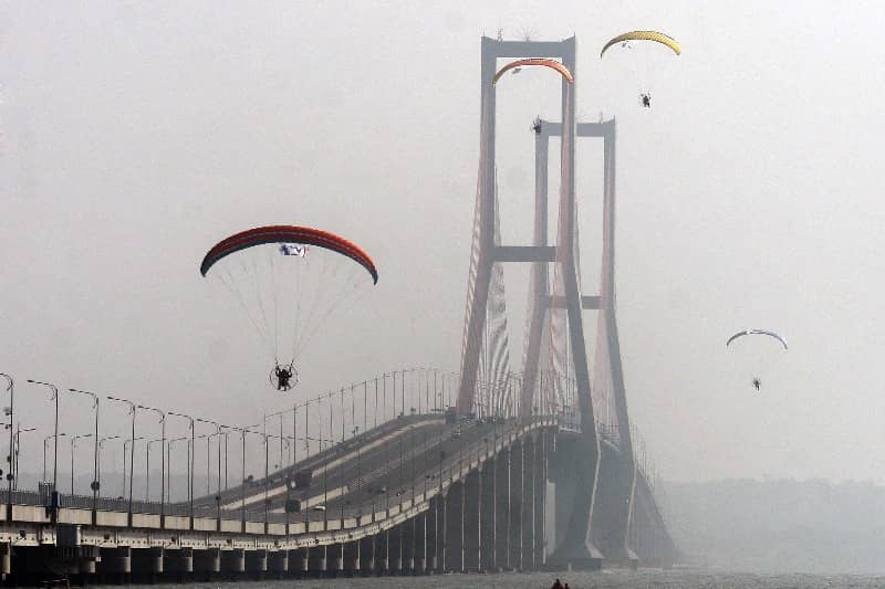 jembatan suramadu