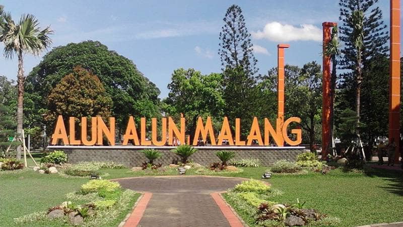 alun alun merdeka malang