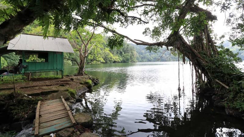 danau kastoba