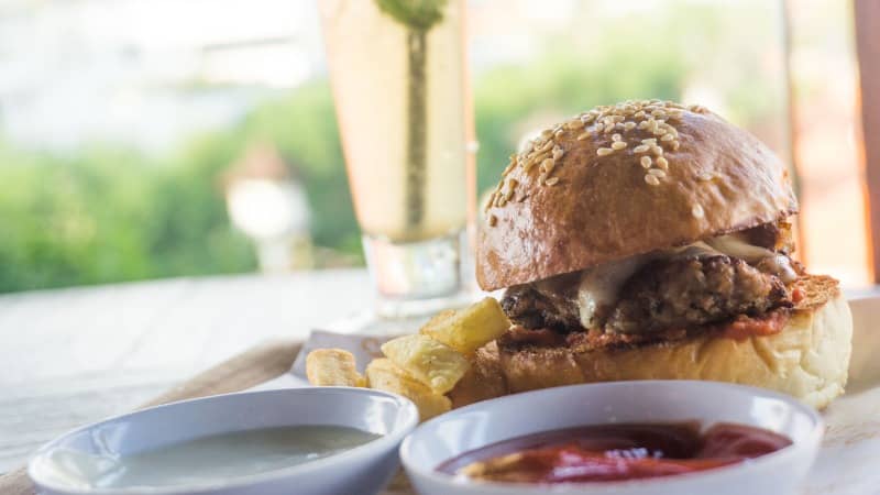 burger vertigo rooftop bali